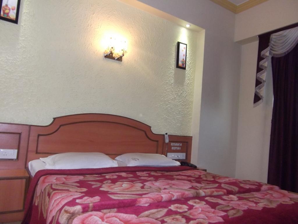 Ravikant Hotel 3*