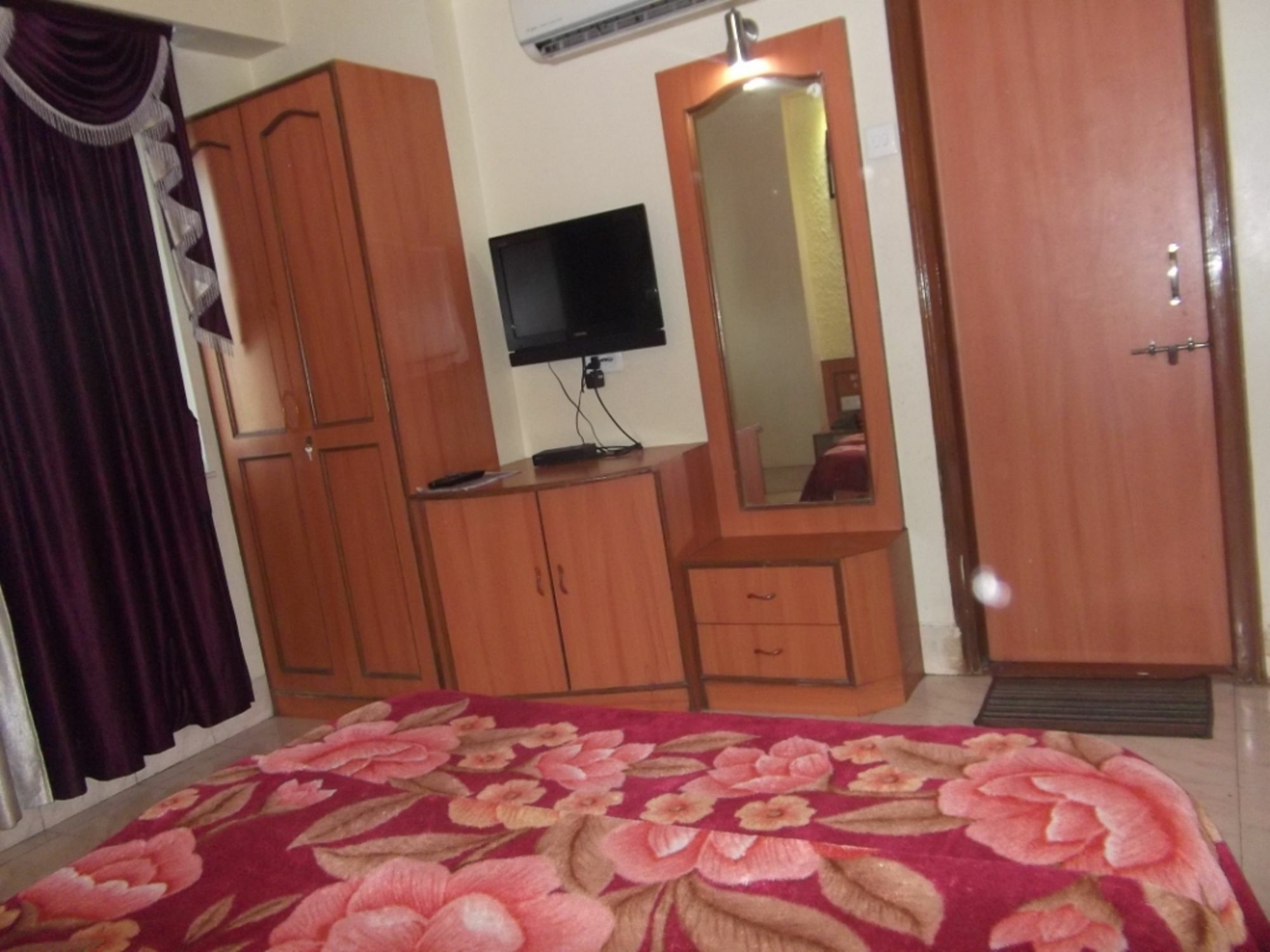 Ravikant Hotel Pune